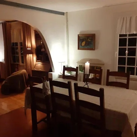 L'echappee Belle Nyaraló *
